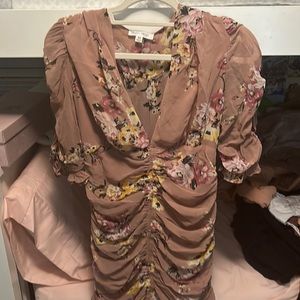 Fitted tight floral dress scrunch on bottom